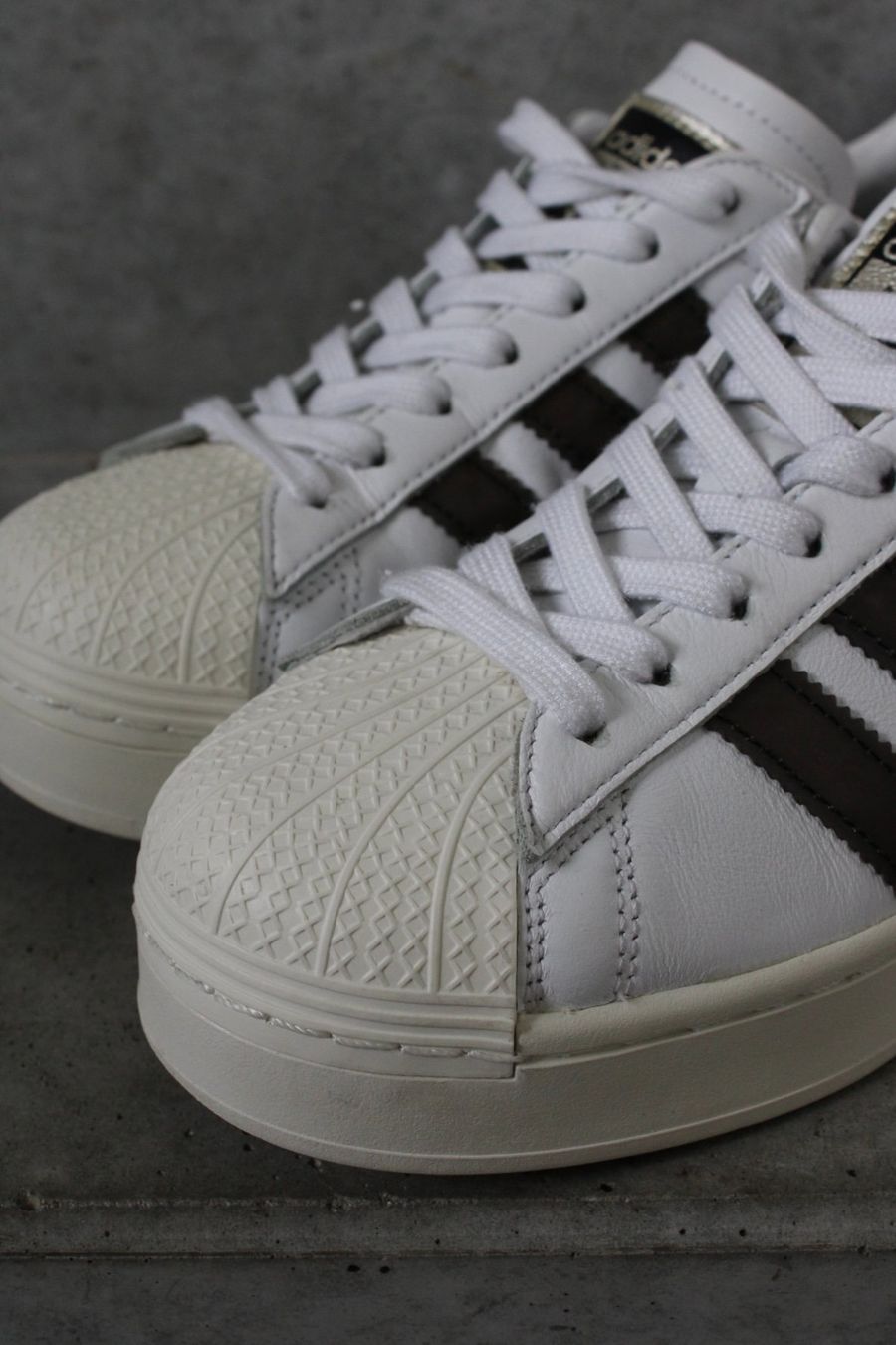 Adidas Chaussures femmes: Adidas Superstar Platform Sneakers – D'occasion à St. Gallen par look-twice 1