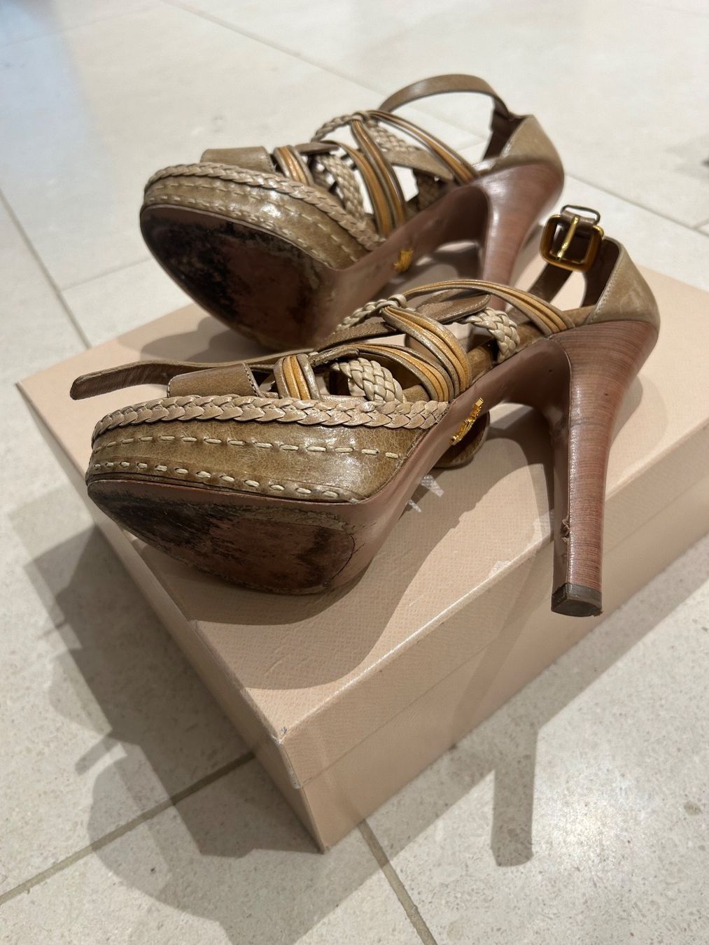 Prada Damenschuhe: Prada High Heel – Gebraucht aus Küsnacht von emch125 1