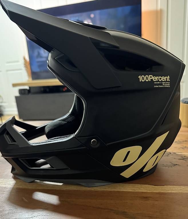 Caschi: 100% Aircraft 2 Black/Light Fullface – Usato da Bauma venduto da Mar_6xf6 1