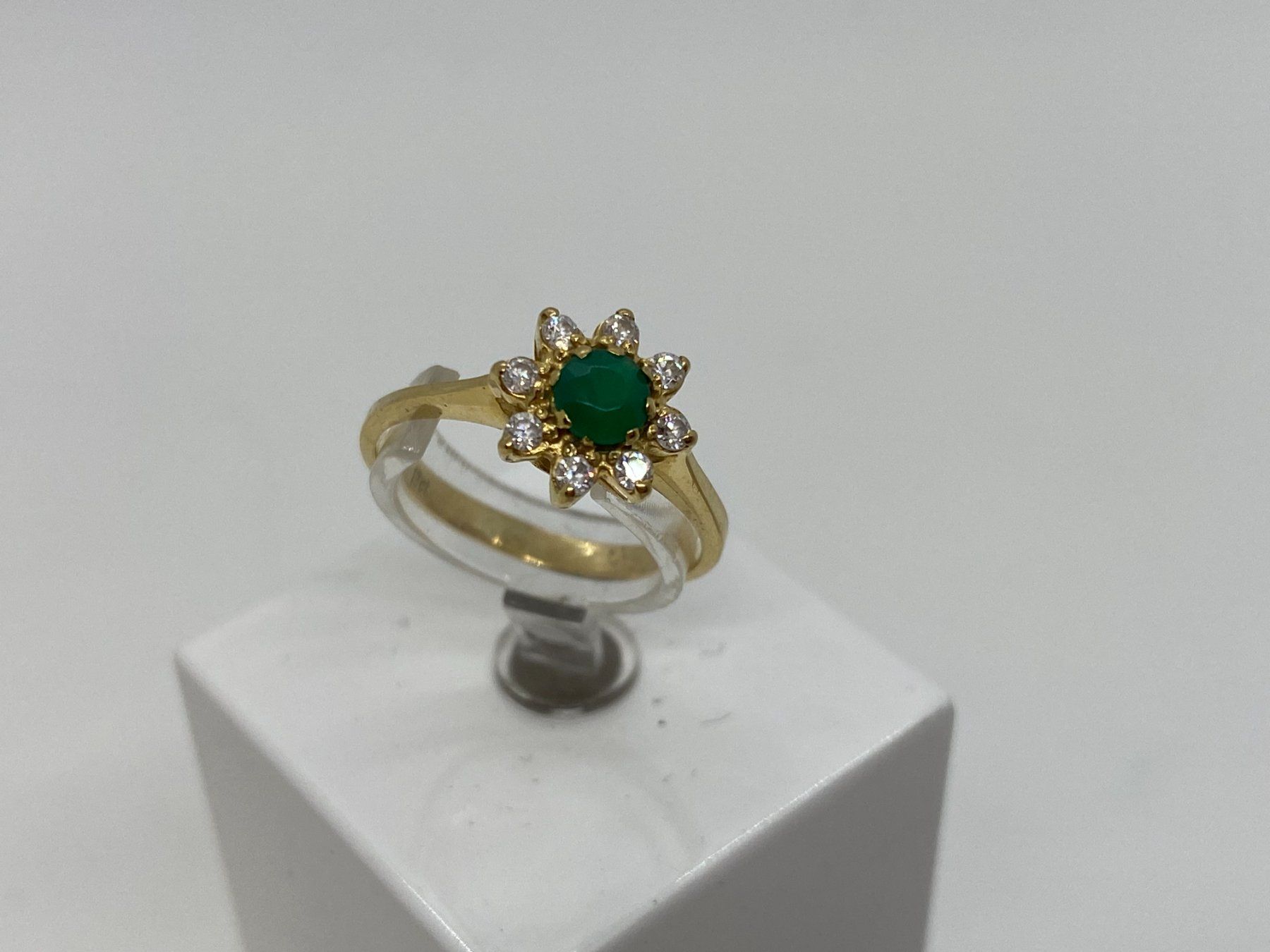 Ringe: GOLD Ring mit grünem Stein 18K / 750 Gr. 50 /// E611  – Gebraucht aus Bern von