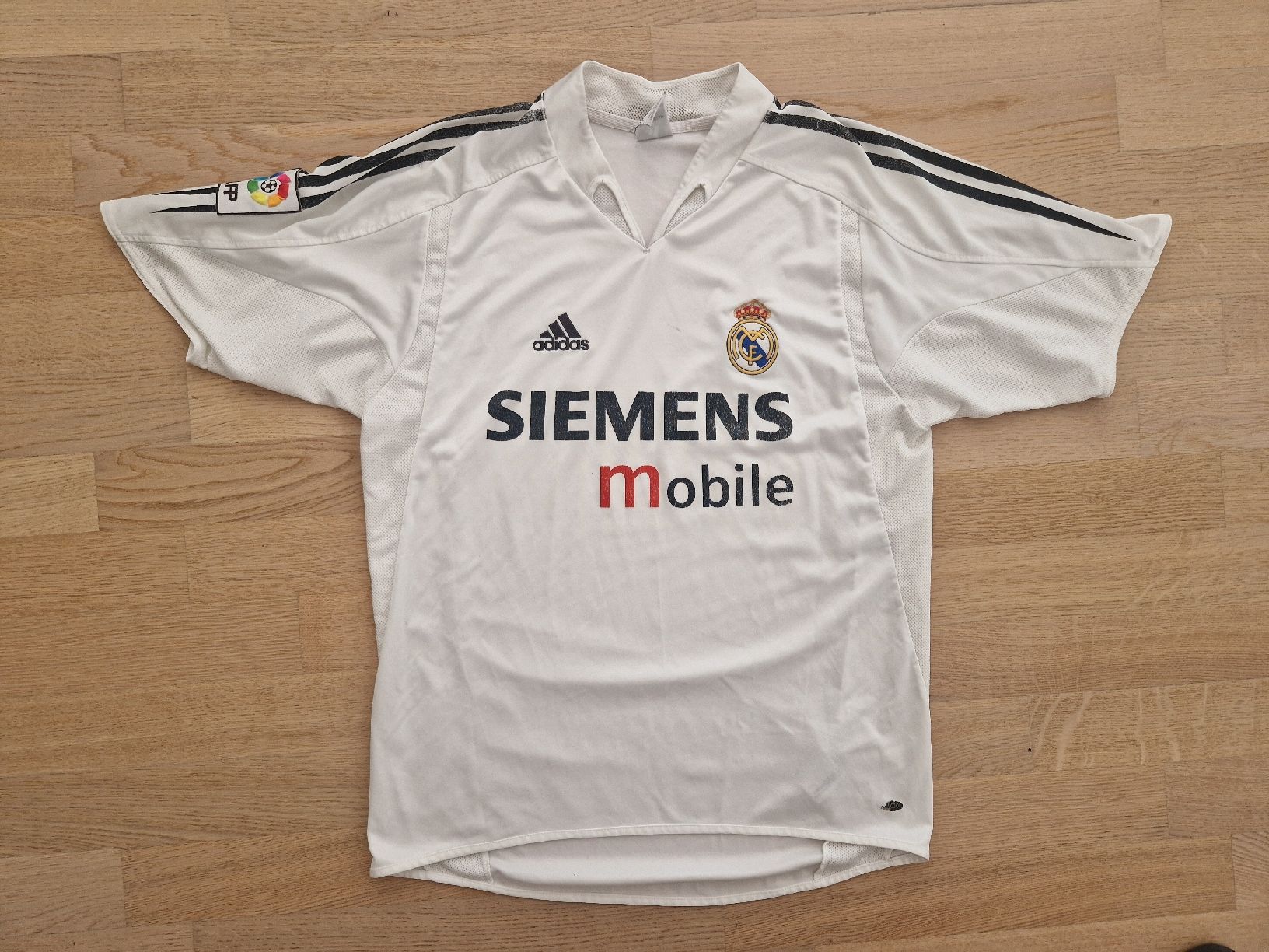 Adidas Leibchen & Hosen: Real Madrid Adidas Home Trikot 2004/2005 – Gebraucht aus Rheinfelden von nor_7mgz