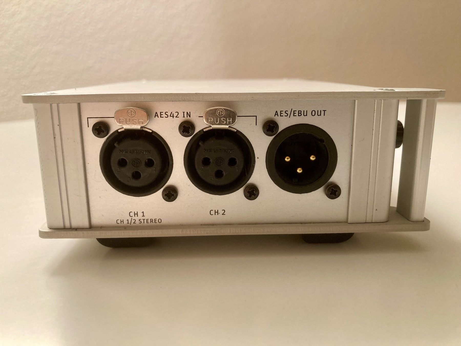 Neumann Microfoni: Neumann KM184D Pair & DMI 2  Portable — Digital System – Usato da Zürich venduto da rie_dn6f 3