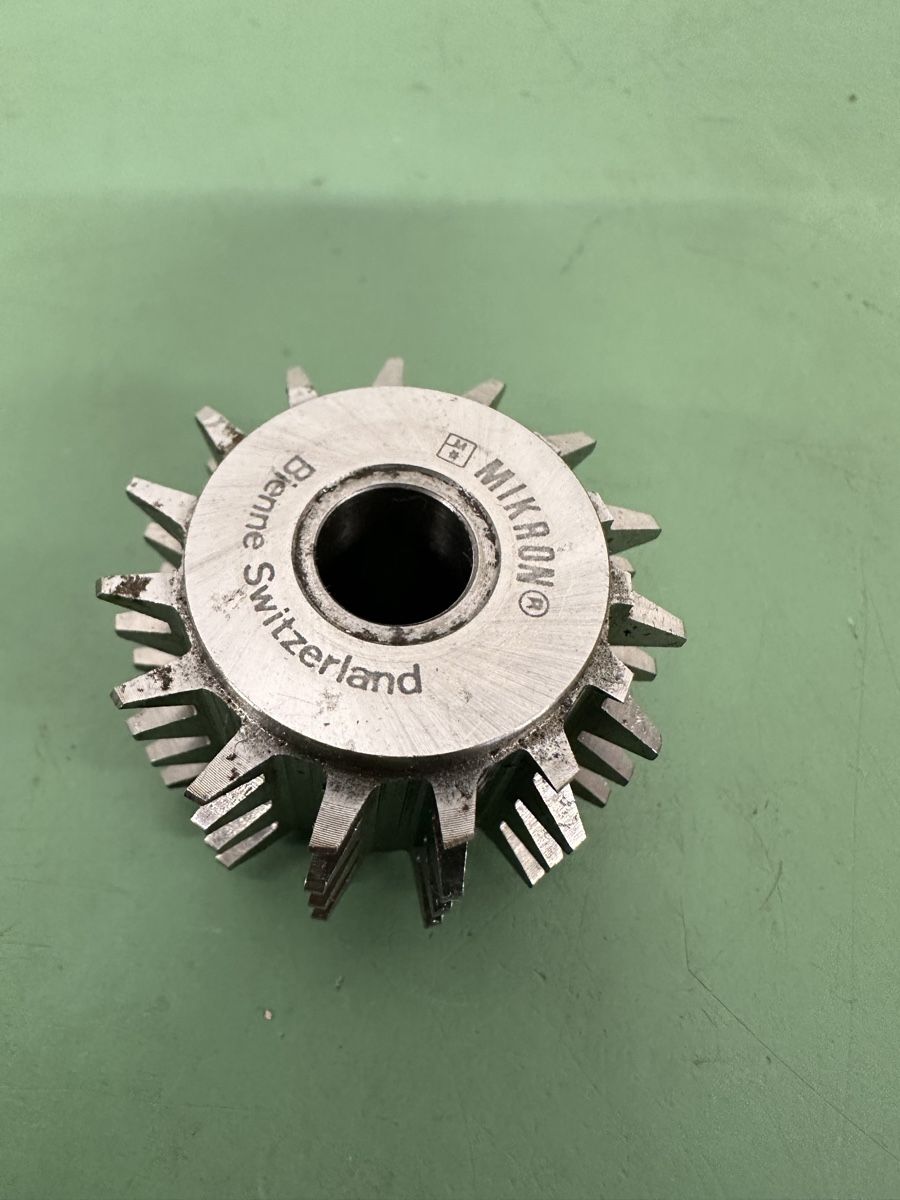 Tutti gli attrezzi: Mikron Gear Hobbing Cutter M2. HSS – Usato da Aarberg venduto da SNMachines 3