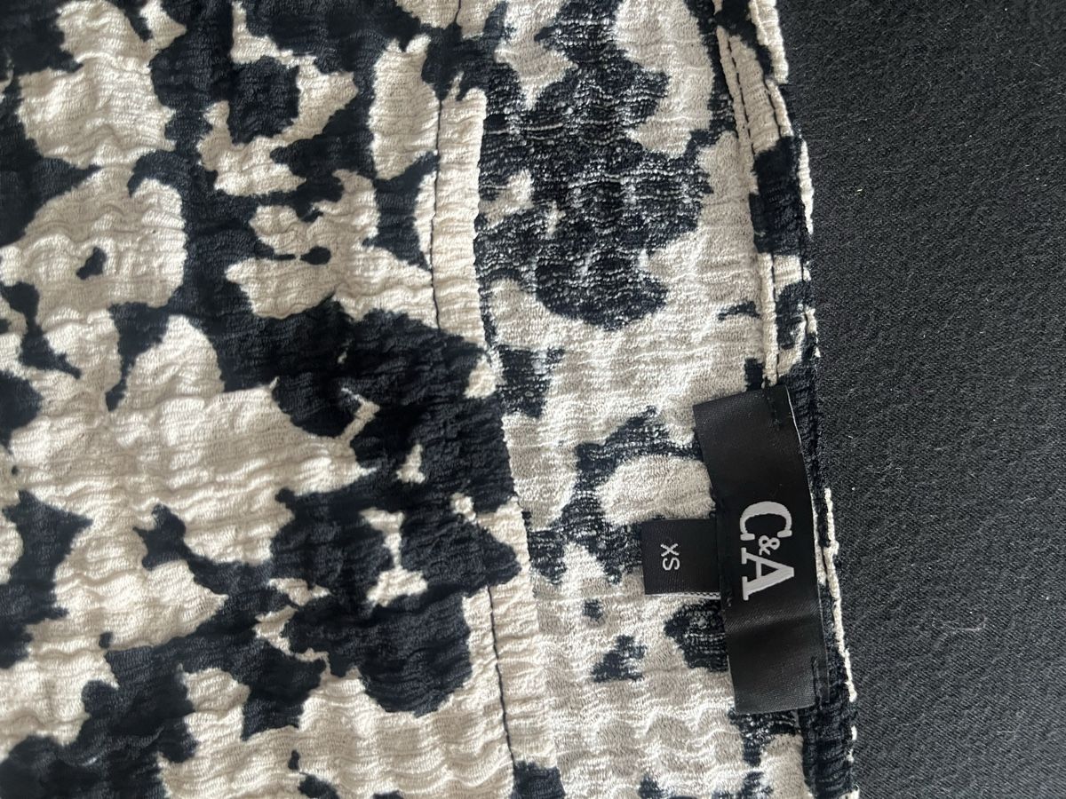 C&A Vestiti: Damen Kleid geblümt Grösse S neu – Nuovo (secondo la descrizione) da Olten venduto da sae_82z2 4