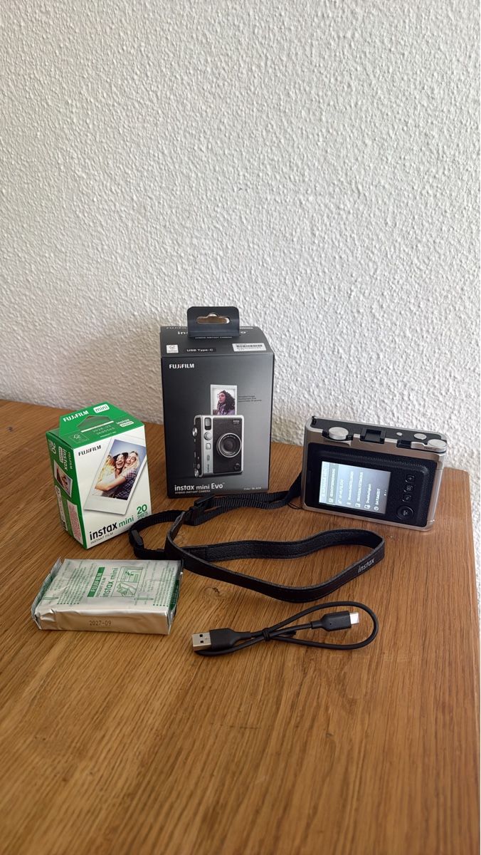 Fujifilm Kamera: Fujifilm Instax Mini Evo Kamera schwarz neu – Neu (gemäss Beschreibung) aus Rapperswil SG von TimoWey