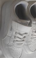 Baskets enfant Puma blanches taille 32 comme neuve 