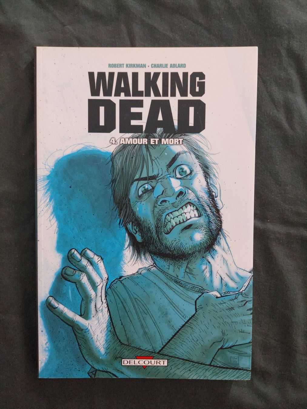 Fumetti: Walking Dead T.4 Amour et Mort Ed. 2010 Neuf – Nuovo (secondo la descrizione) da Genève venduto da Blu_BD