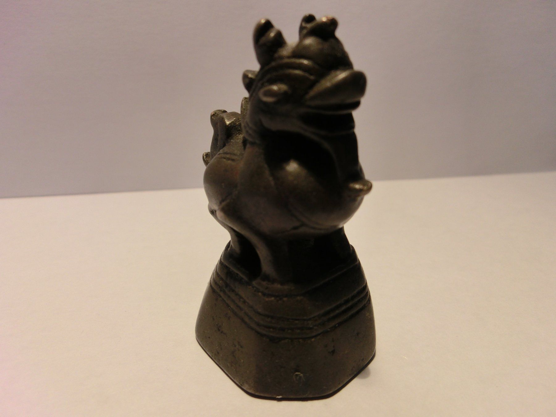 Statuette: ANTIKES OPIUM - GEWICHT – Usato da Basel venduto da wyba44 1