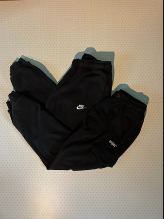 2x Schwarze Hosen Gr. M/L – Nike & Snipes – 1x wie neu