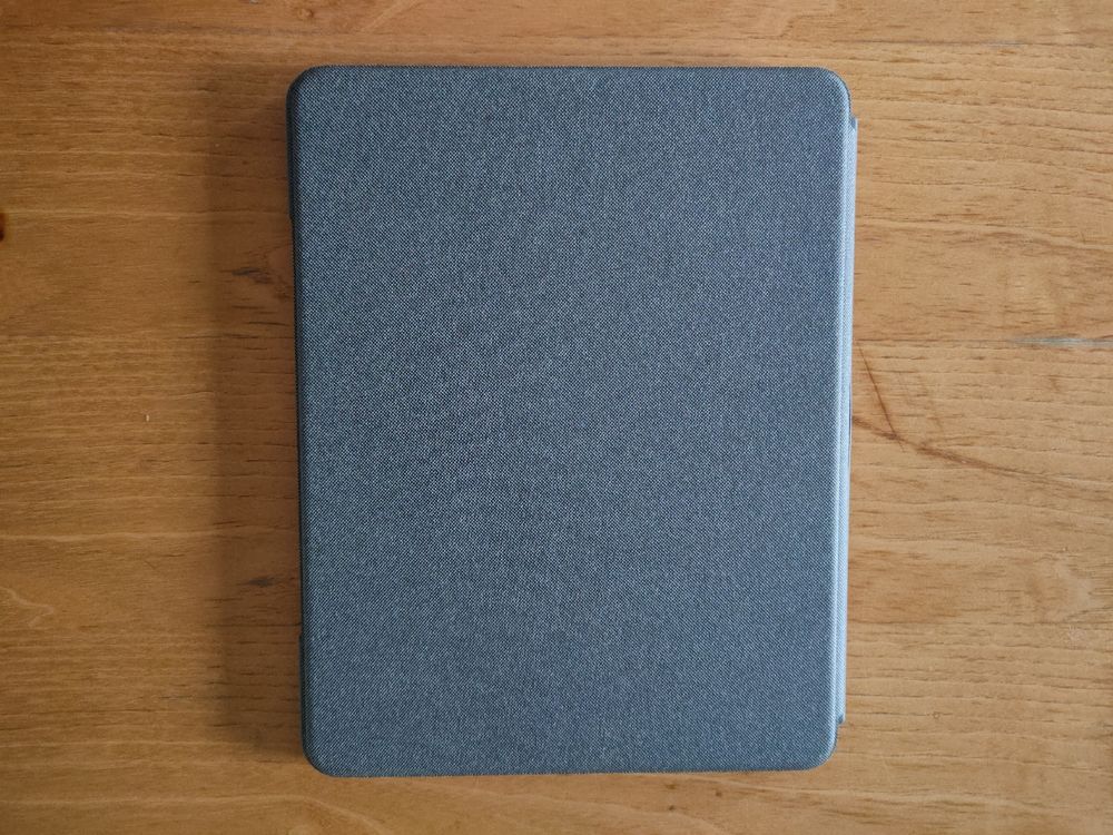 Jual Logitech Combo Touch Keyboard Case Backlit For iPad 10th Gen Di