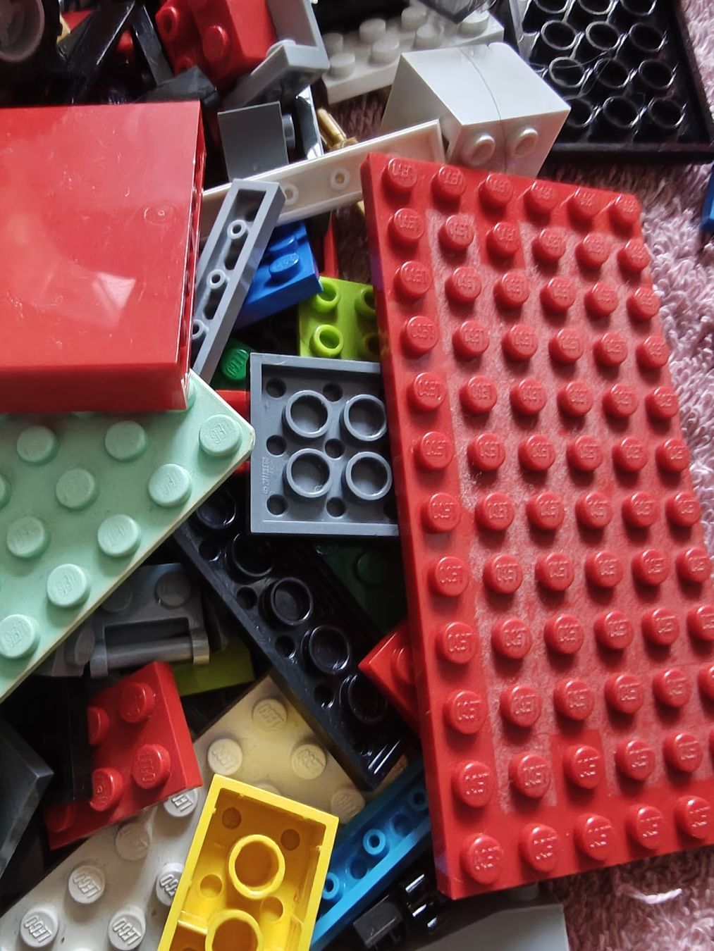 Lego Spielzeuge: Lego "Schrott" ca 2,4 Kilo – Gebraucht aus Effretikon von Superkarin7 1