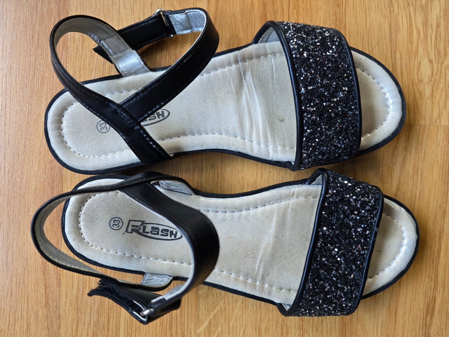 Scarpe per ragazze: Sandalen Gr. 33 – Usato da Büttikon AG venduto da Amineah 1