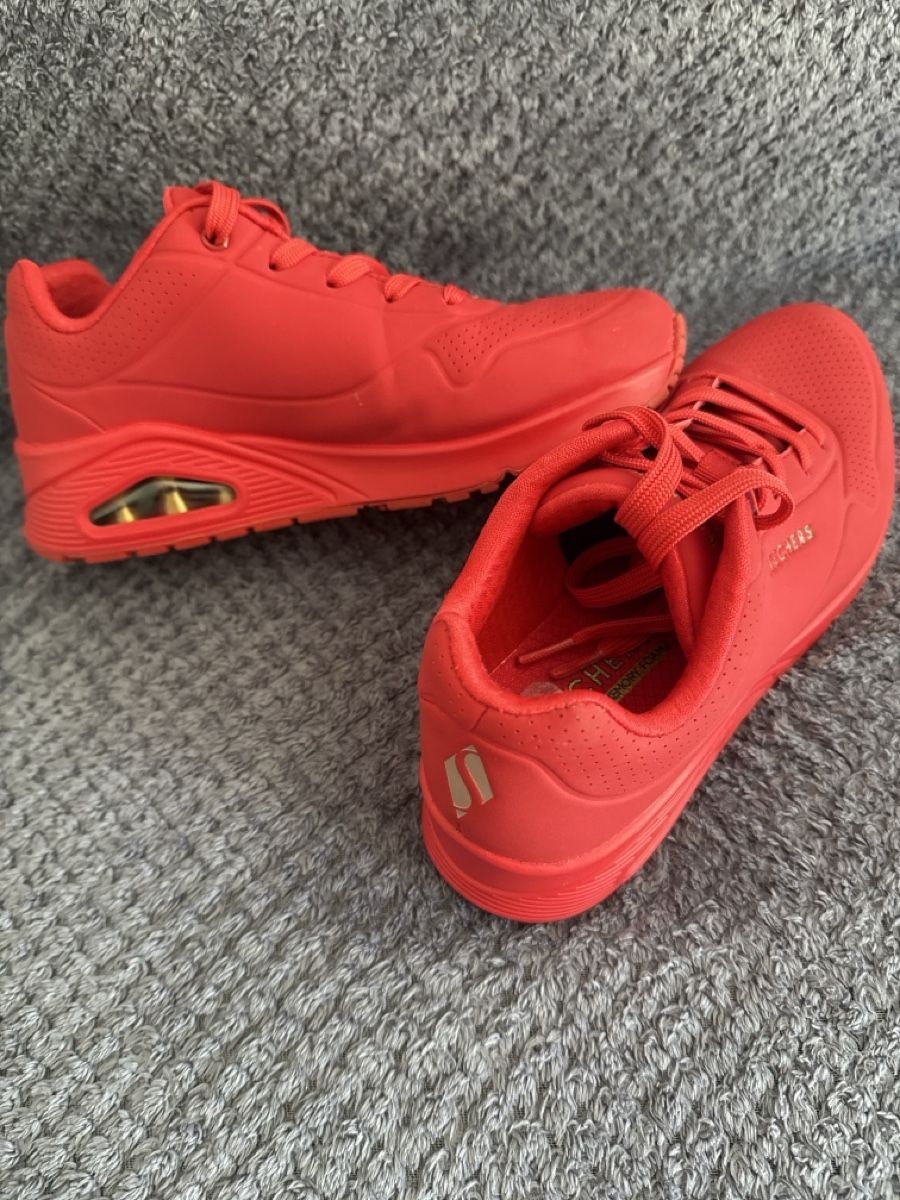 Skechers Chaussures femmes: SKECHERS GR.38 – D'occasion à Winkel par Olirickli05 2