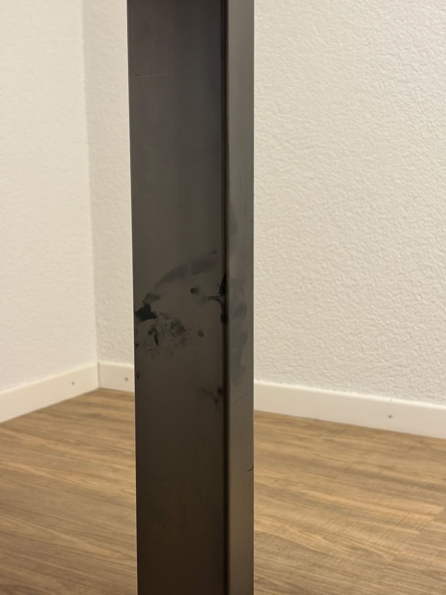 Tavoli: Esstisch mit Live-Edge-Platte – Usato da Flawil venduto da lic_d9fc 5