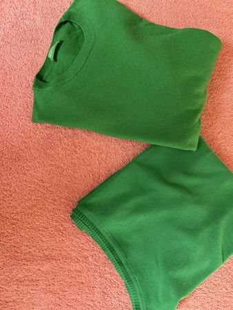 Zwei Pullover von United Colors of Benetton