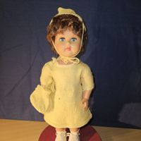 Süsse Vintage Puppe mit gestricktem Kleid, ca. 38 cm