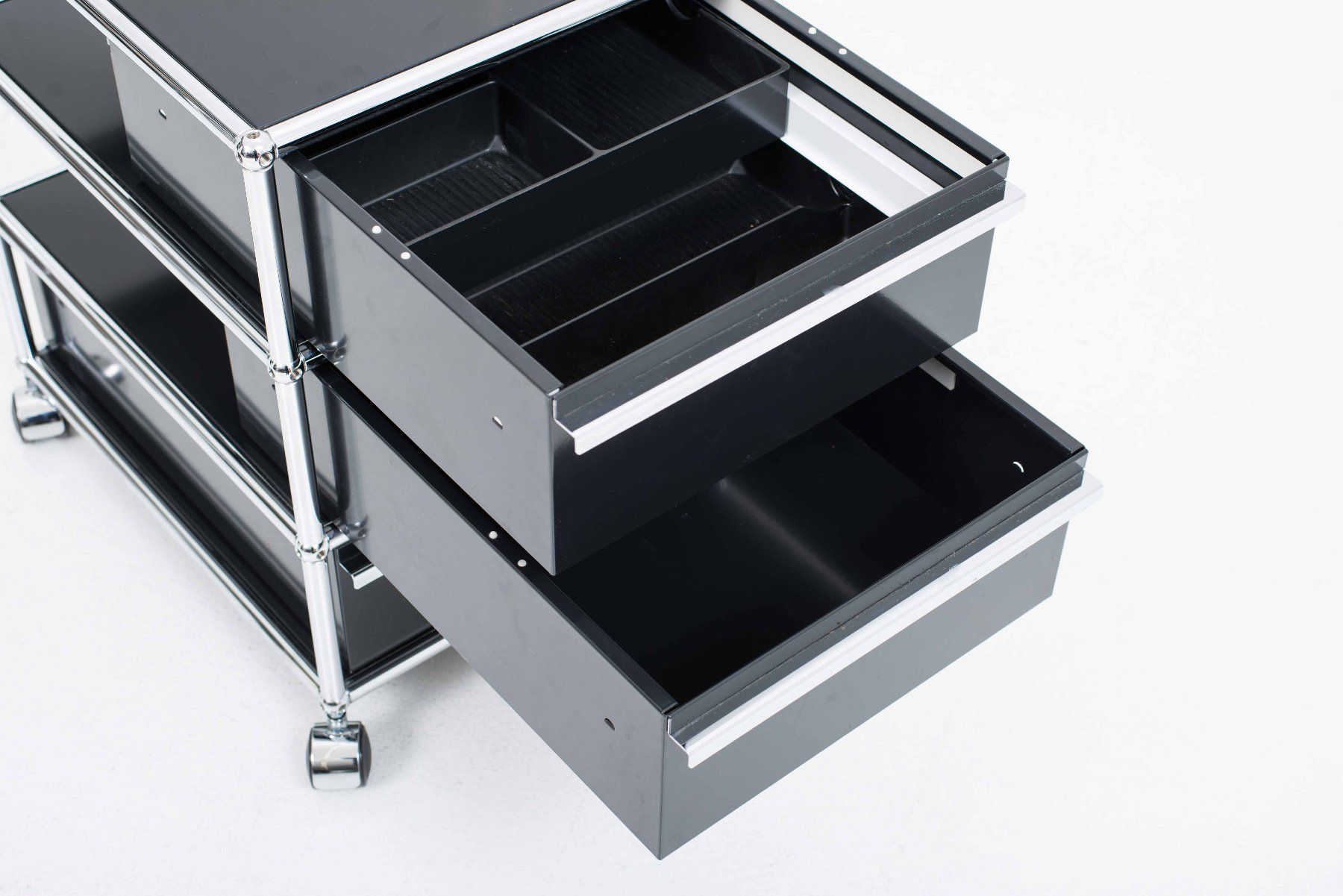 USM Banconi: USM Rollcontainer in Graphitschwarz – Usato da Zürich venduto da STUZH38 7