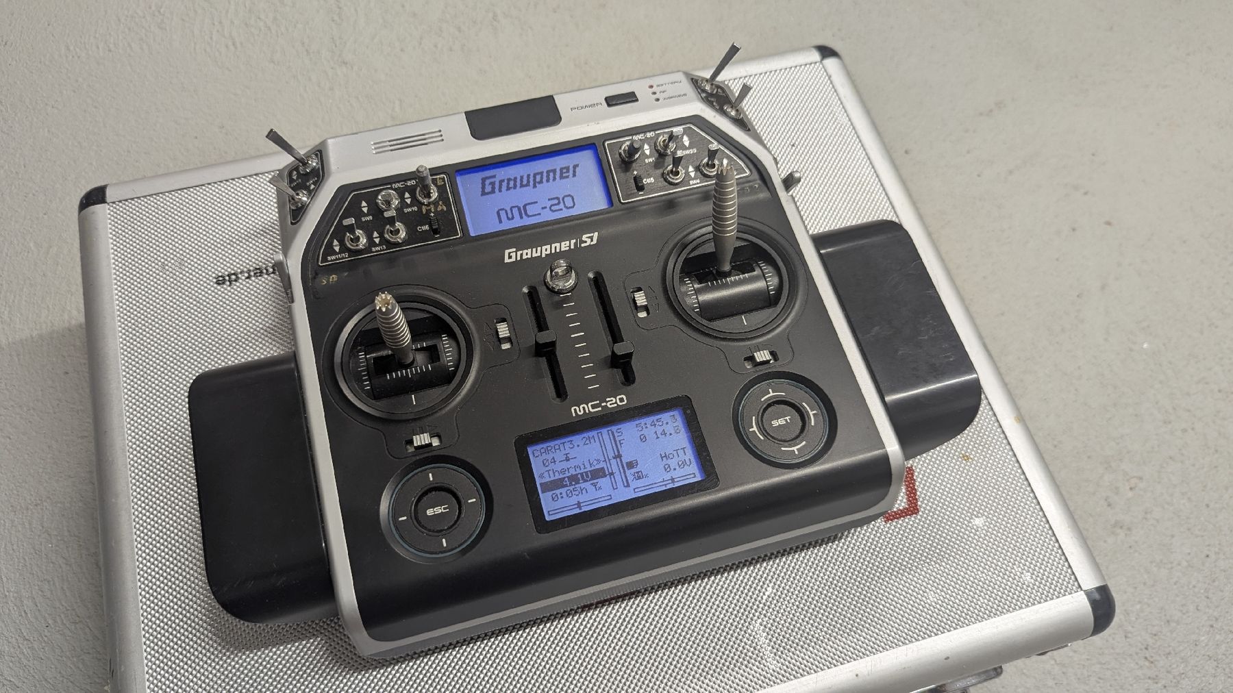 Graupner Telecomando: Graupner MC-20 inkl. GR-16 Empfänger und GPS – Usato da Gächlingen venduto da Philippstapfer
