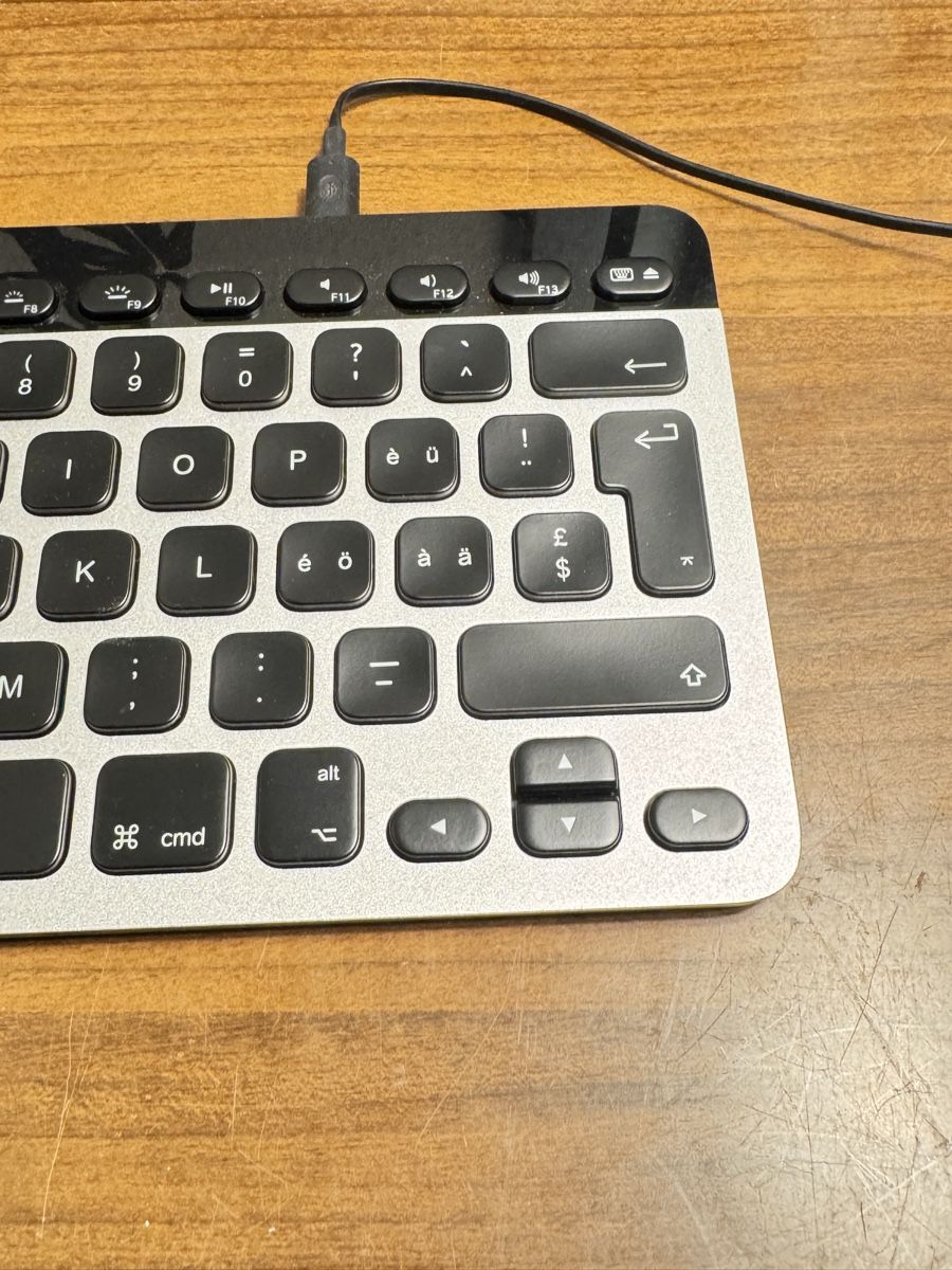 Logitech Tastiere: Tastatur Logitech Bluetooth Easy-Switch K811 gebraucht – Usato da Schlieren venduto da Eldi84 3