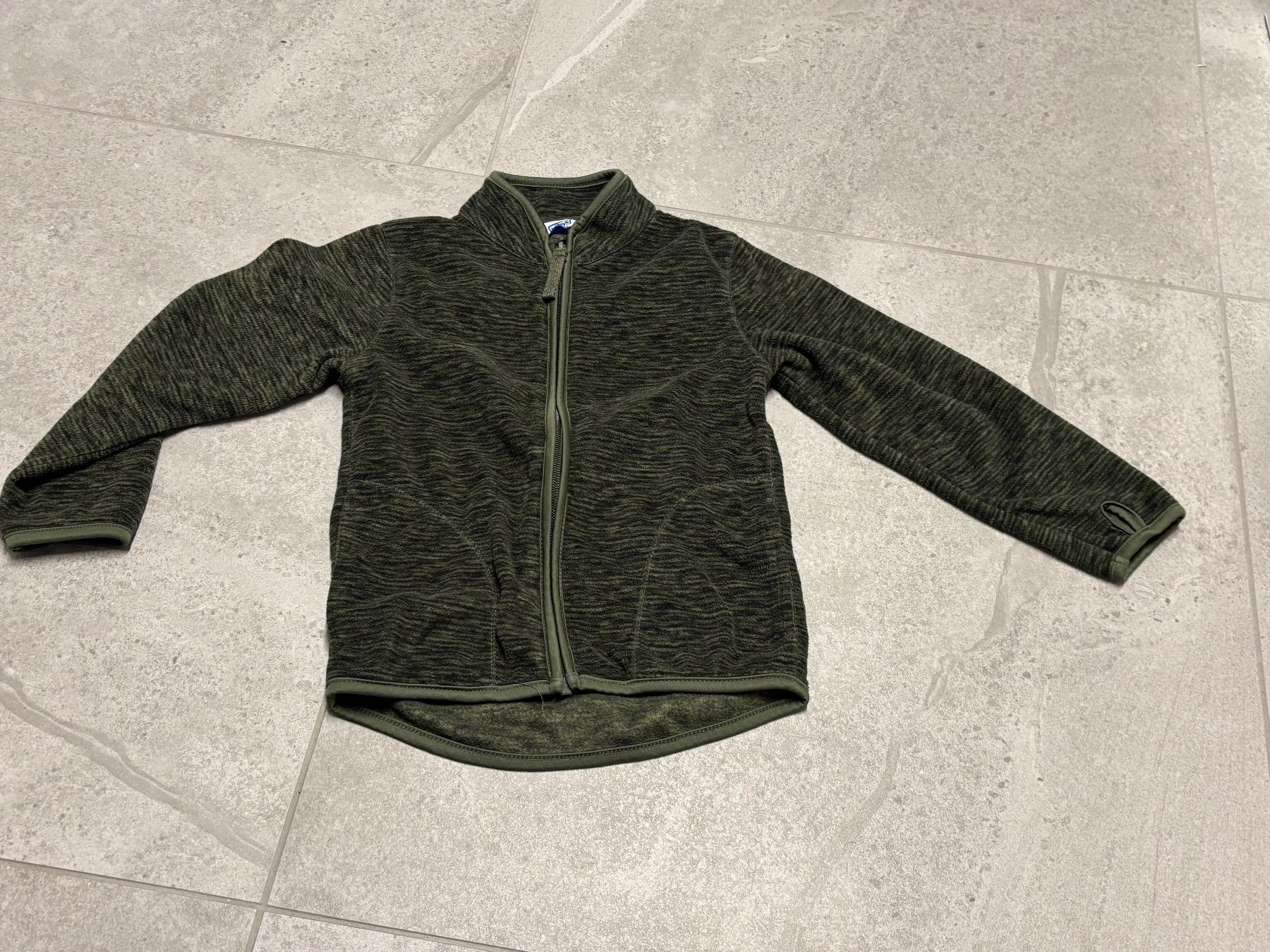 Maglioni & Felpe: Pull 110 – Usato da Salvenach venduto da gwenwywar