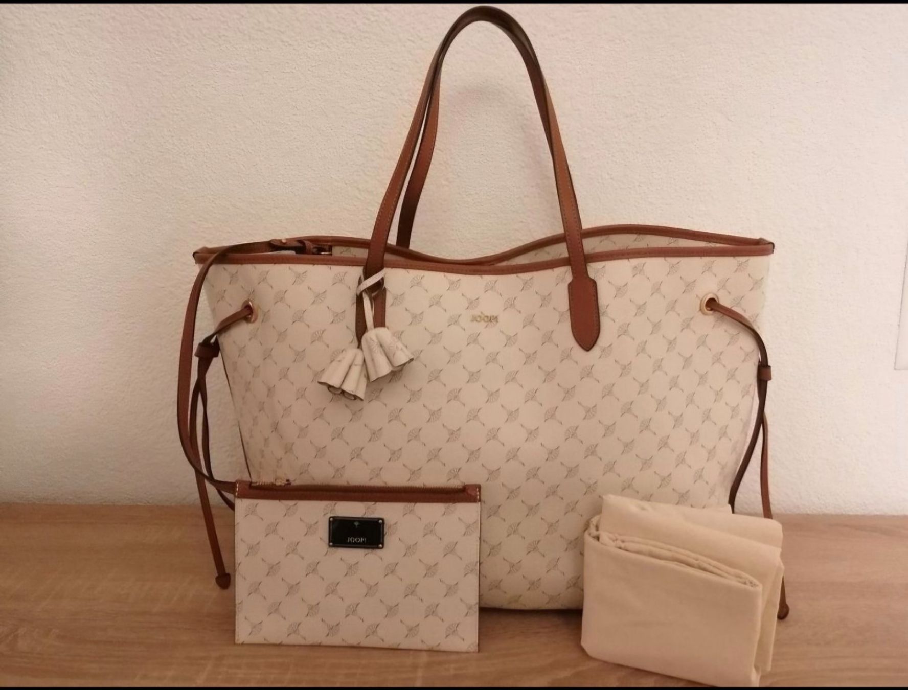 Joop Borse da donna: Joop! Shopper Cortina Lara – Usato da Oberbuchsiten venduto da Wilandra 7