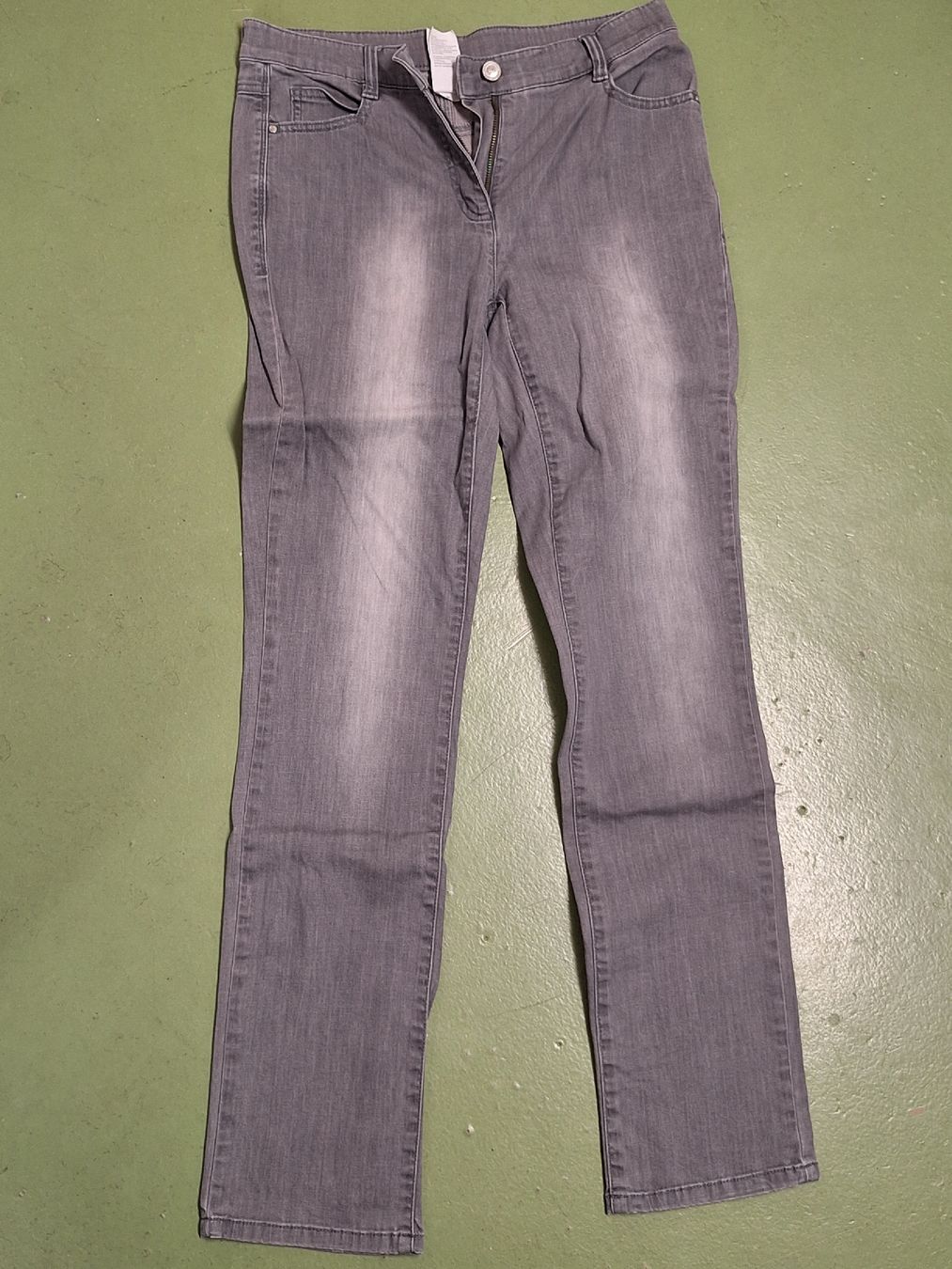 Jeans: graue Jeans – Usato da Niederglatt ZH venduto da Bobsli