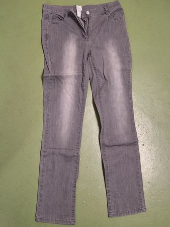 graue Jeans