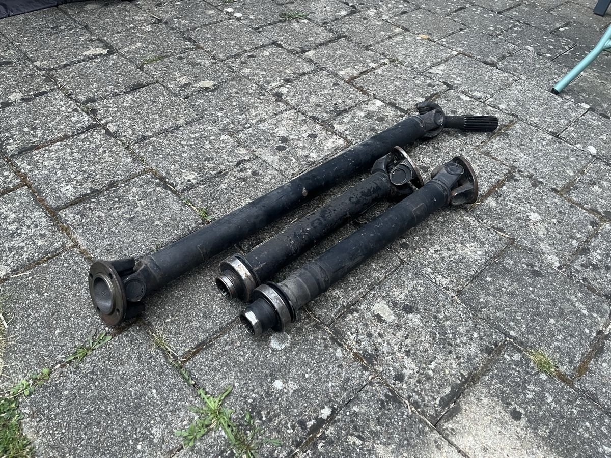 Volvo Tutti pezzi di ricambio auto: Volvo 240 Kardanwelle – Usato da Hettlingen venduto da mat_ts7l