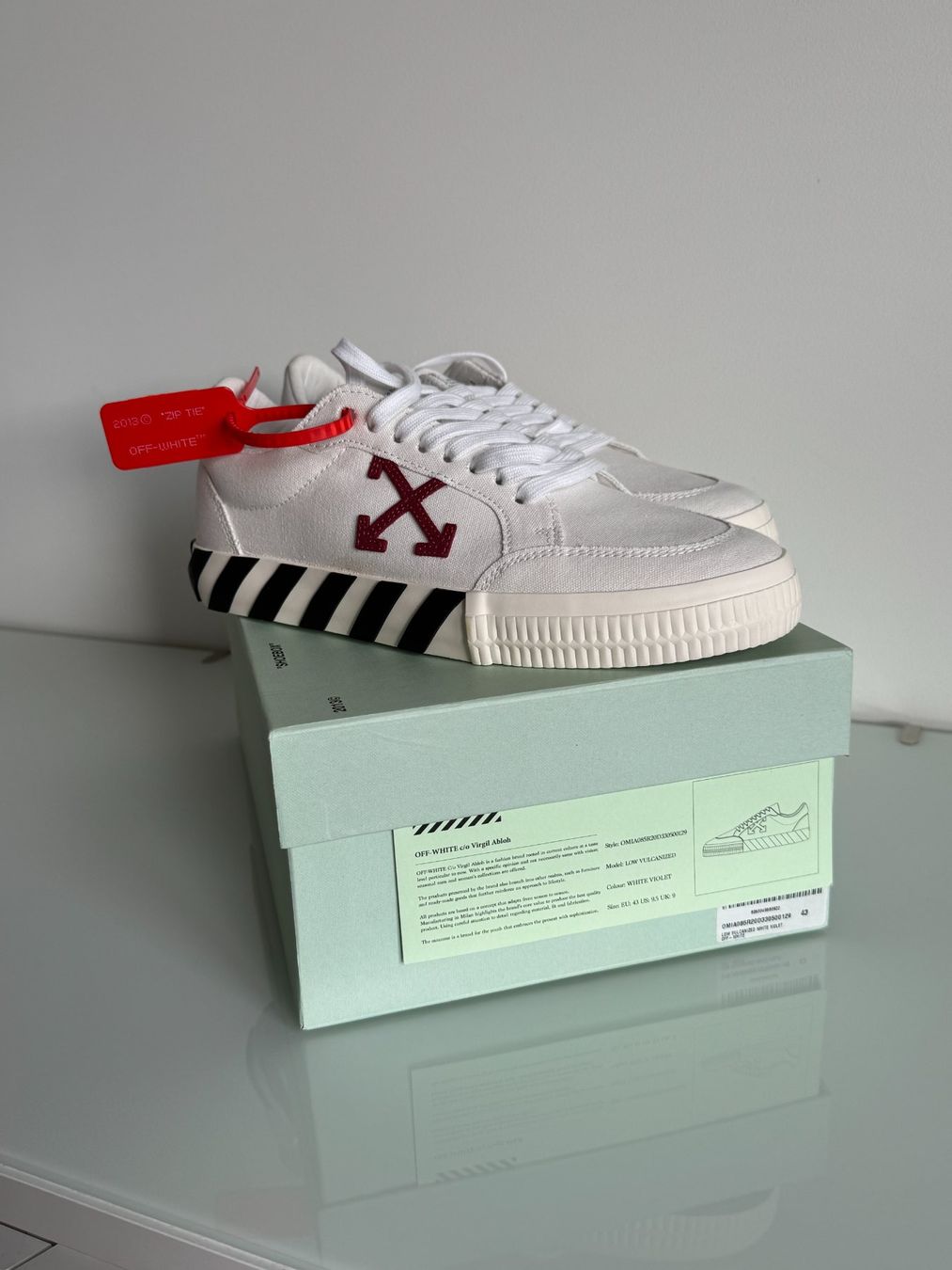 Off-White Scarpe da uomo: Off-White low vulcanized (Grösse 43) Neuwertig – Nuovo e nell'imballaggio originale da Oberwil BL venduto da Chelsea26