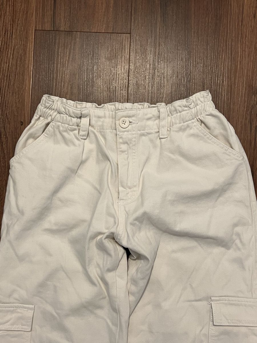 Jeans: Weiße Cargohose Subdued, Gr. M – Usato da Luzern venduto da Woodbee44 1
