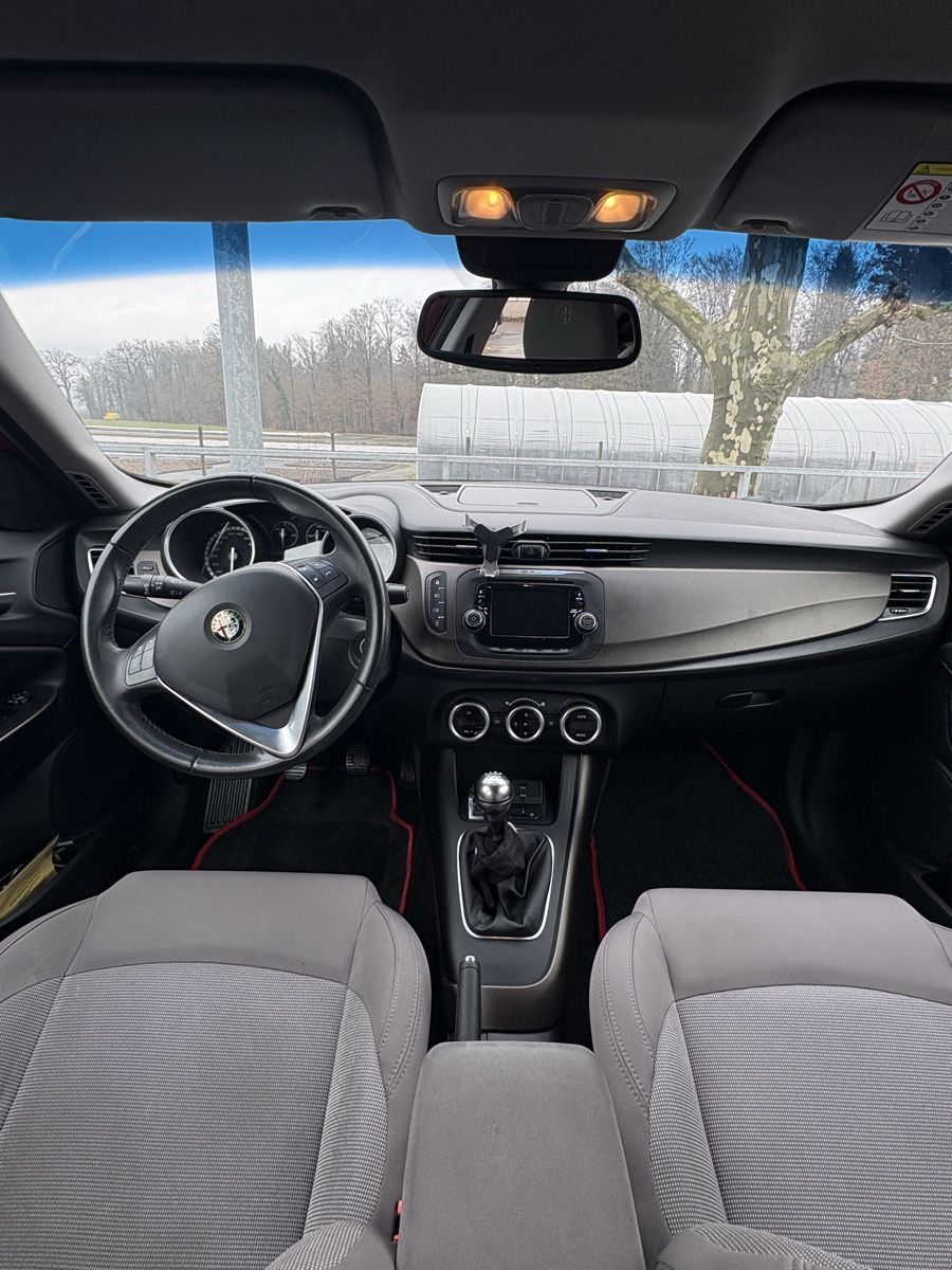 Alfa Romeo Autos: ALFA ROMEO Giulietta 1.4 MultiAir Distinctive – Gebraucht aus Umiken von Chanti_Vosl 4