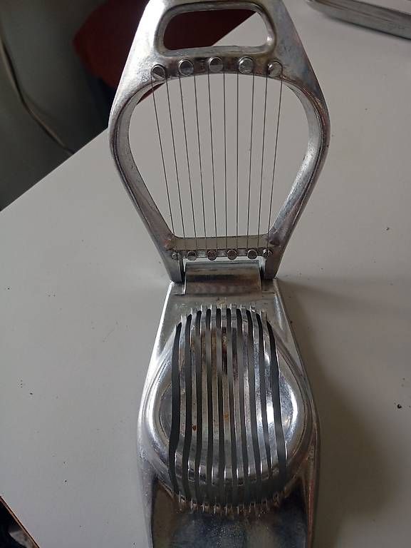 Elettrodomestici da cucina: Vintage Eierschneider  Germany Waldmark – Usato da Basel venduto da Petergunn