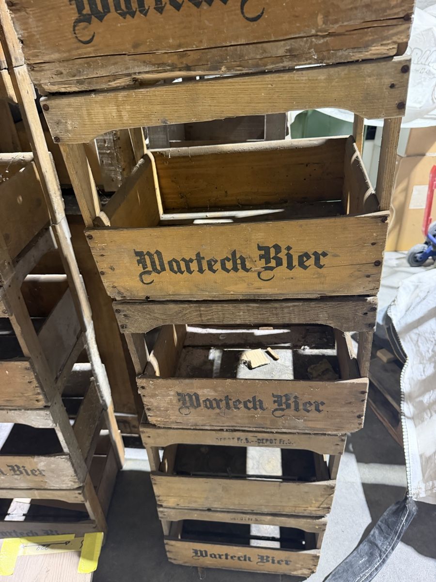 Articoli in legno: Caisse à Bière 1 unité – Usato da Courroux venduto da mar_ygc6