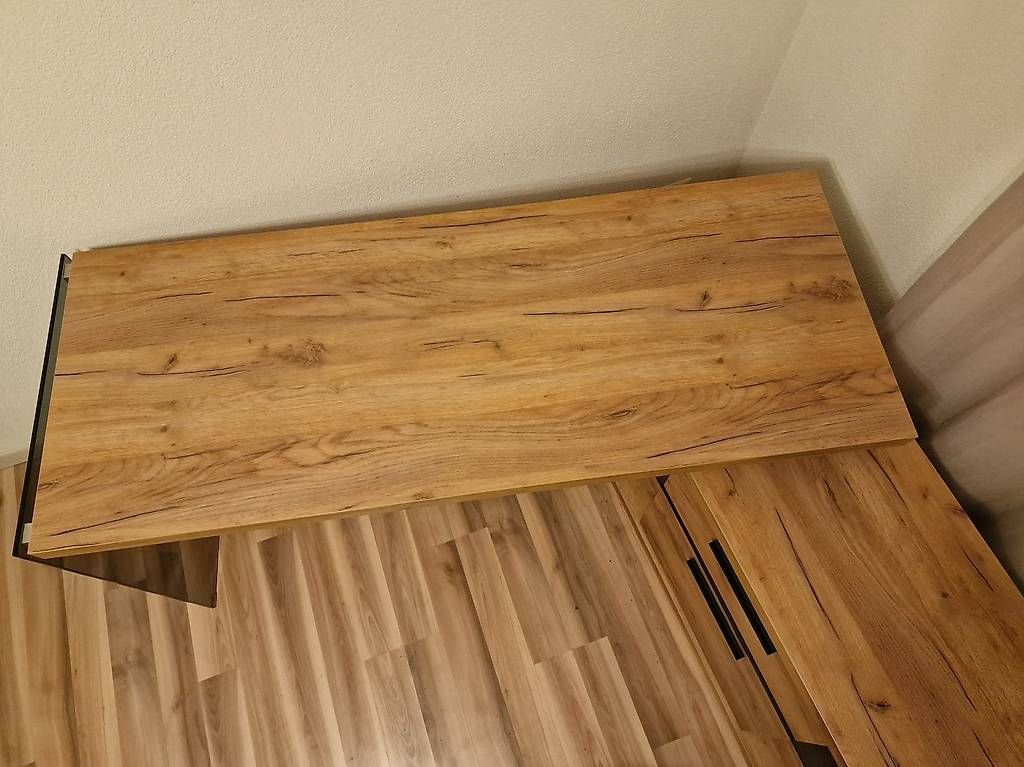 Schreibtische: Hochwertiger Schreibtisch - TOP ZUSTAND – Gebraucht aus Bilten von Ueli77 2