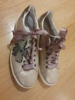 neue Sneaker von Bugatti