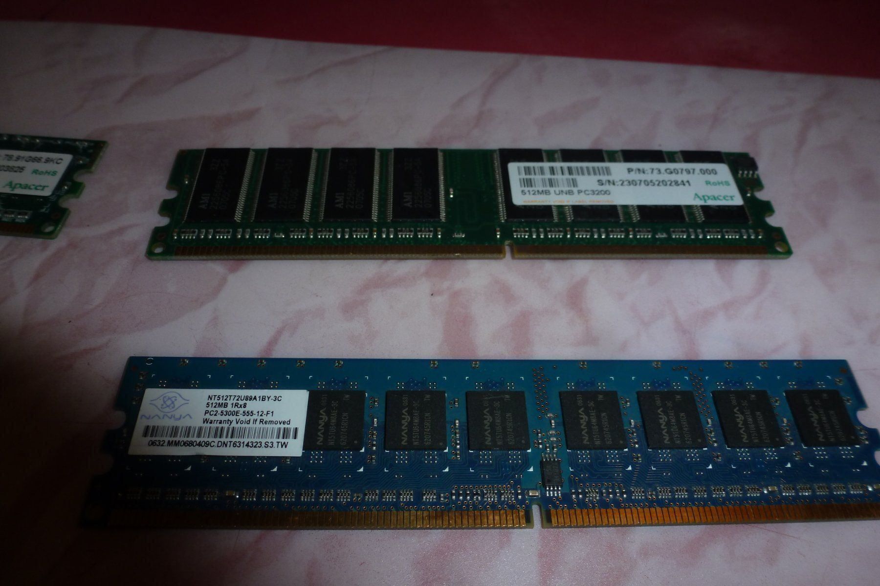 PCs: 7 alte Desktop Computer RAM ** NR 01 – D'occasion à Emmen par newcar4you 2