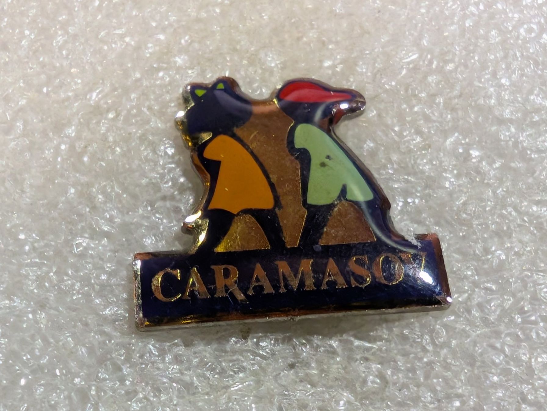 Placchette & Badge: Ansteckpin 201: Caramason – Usato da Oppligen venduto da Pin-Fall-Shop