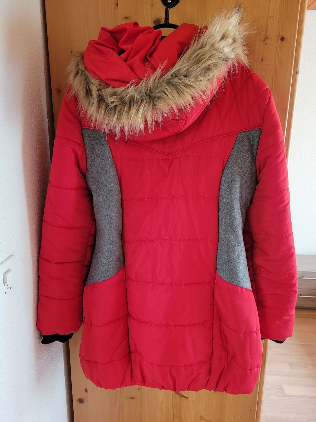 Cappotti: Damen Mantel Gr. S – Usato da Steffisburg venduto da Gismo49 1