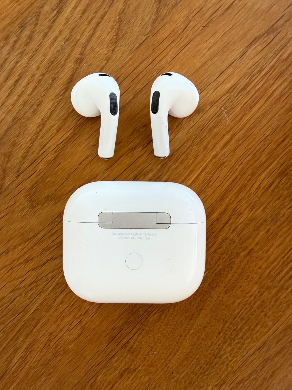 Apple Cuffie: APPLE AirPods 3 – Usato da Lausanne venduto da Nine1982 4