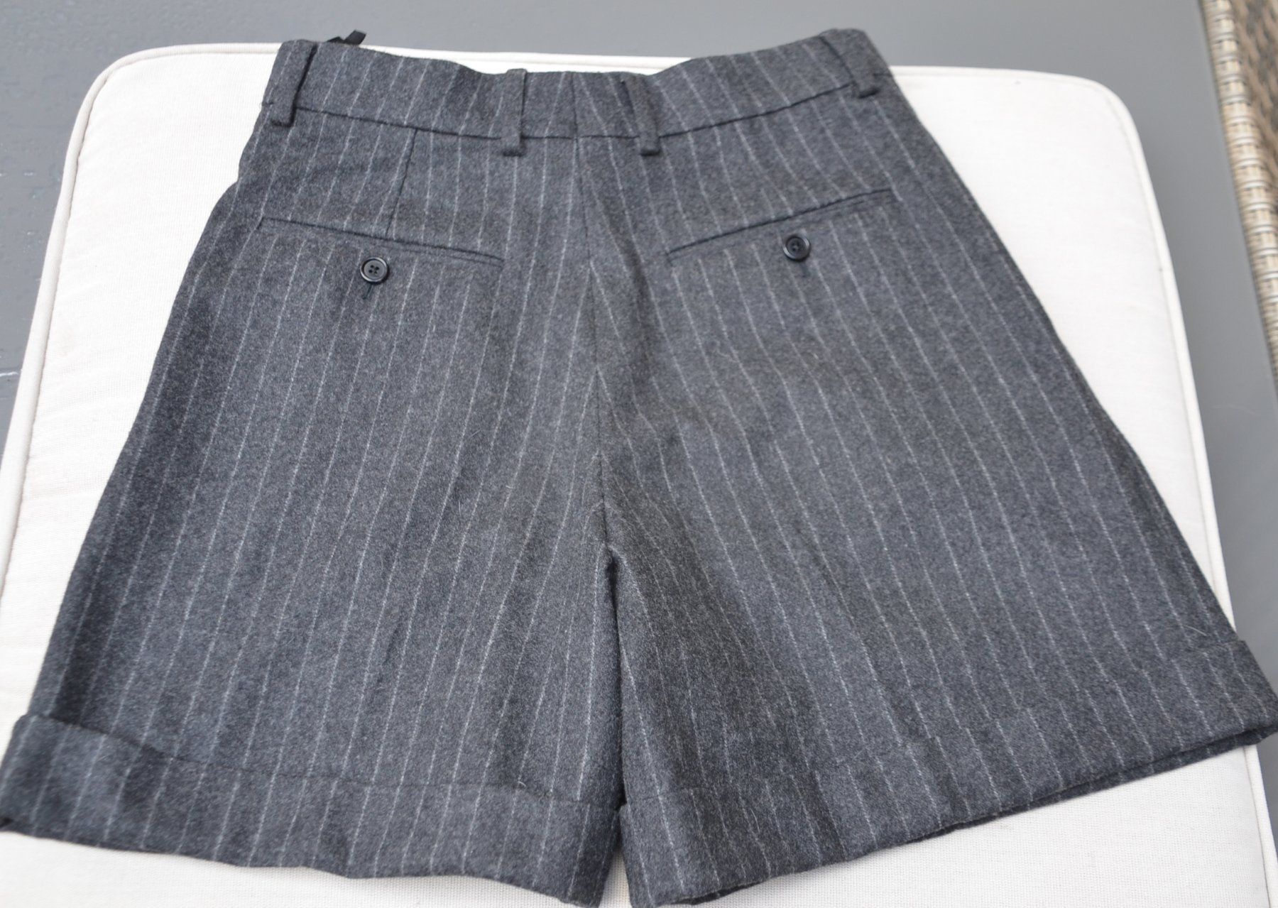 Celine Pantaloni: Céline kurze Hosen / shorts .36 – Usato da Collonges venduto da Auganien 1