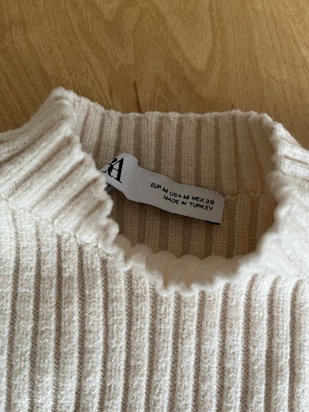 Zara Maglioni & Felpe: Zara Strickpullover Crop beige, Grösse M, Top Zustand – Usato da Scharans venduto da frischerwind 2
