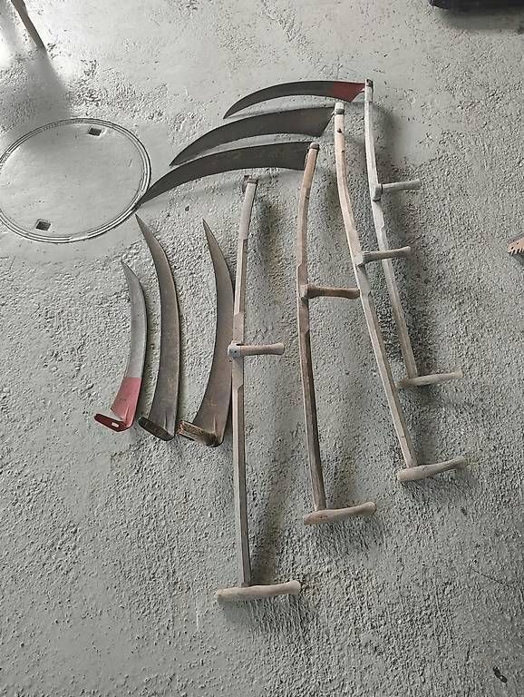 Tous les outils: Sensen + Klingen – D'occasion à Stetten AG par 710er.Deckel