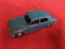 Dinky Toys Peugeot 403 berline 24B