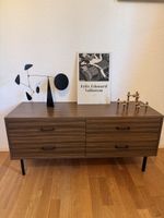 Commode basse vintage quatre tiroirs