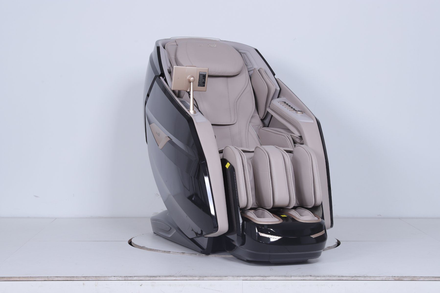 Dispositivi per massaggi: Intelligenter Massagesessel RelaxX A667S-2 schwarz – Nuovo e nell'imballaggio originale da Dintikon venduto da urechrobotx