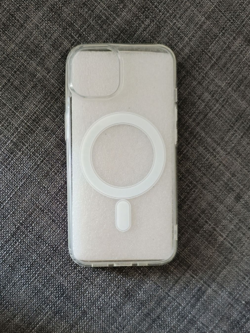 Coques & Protection écran: iPhone 13 Hülle transparent mit MagSafe, neu – Neuf (Voir description) à Seuzach par Lettuce10 1