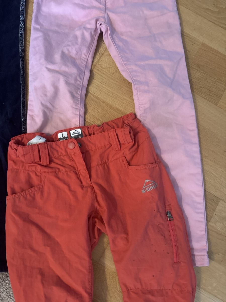 Hosen: 4 Mädchen Hosen 128 – Gebraucht aus Wädenswil von dor_ddx7 2