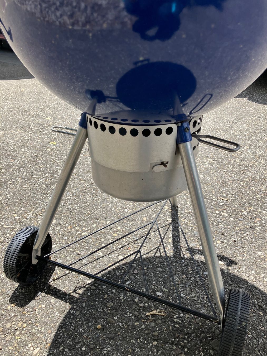 Griglie: Weber Holzkohlegrill 57cm Master-Touch // Grill // – Usato da Aarburg venduto da Wendepunkt_Fundgrube 4
