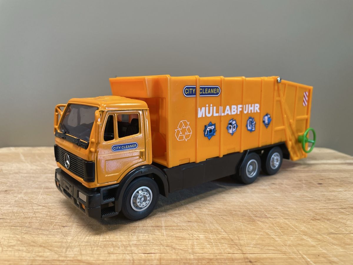 Jouets: Mercedes SK Müllabfuhr  – D'occasion à Frauenfeld par Challenger77 1