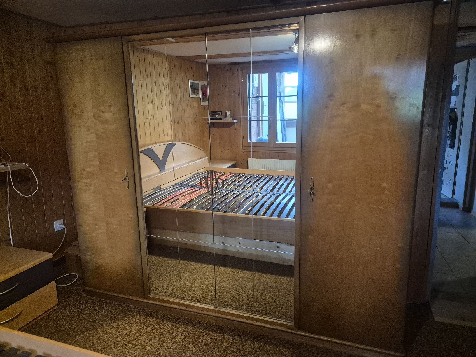 Armadi: 4 Türiger Kleiderschrank – Usato da Bowil venduto da wle_7nkb
